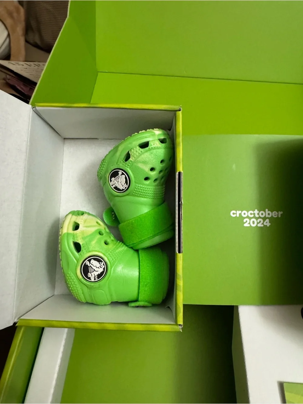 Bark Lime Green Swirl Box